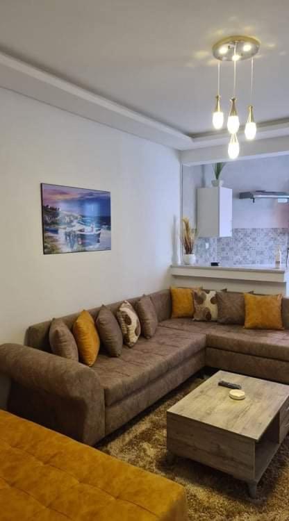 Jolis S+1 Standing * Tunis