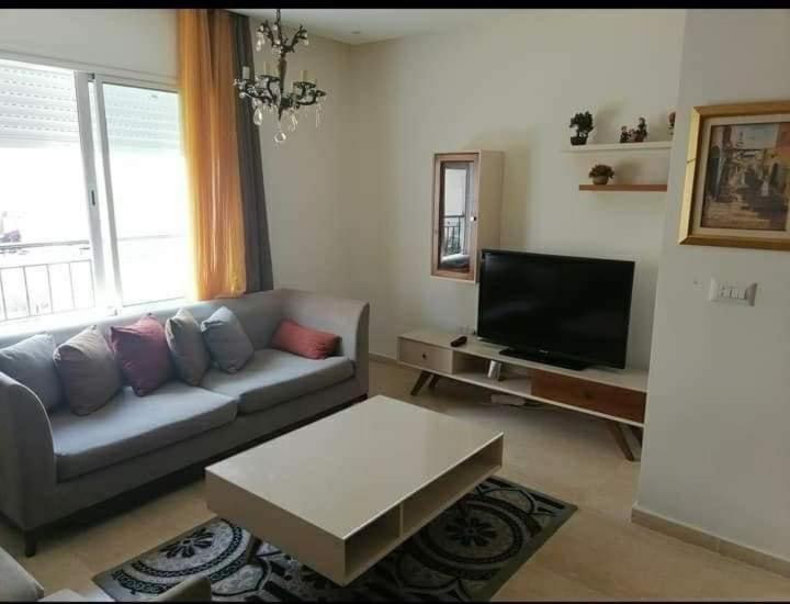 Jolis S+1 Standing * Tunis